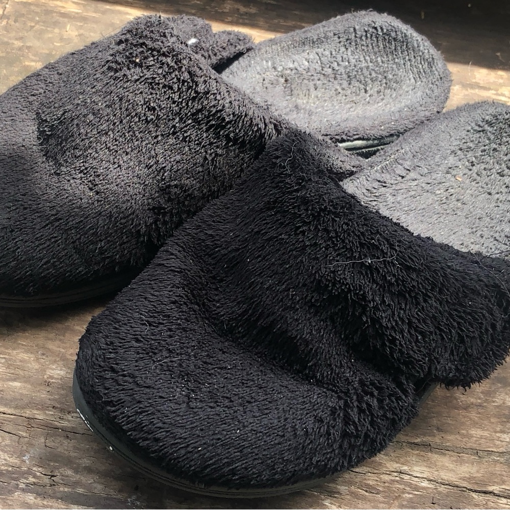 Vionic Indulge Gemma Plush Slip-On Mule Slide Black Faux Fur Slippers Size 5